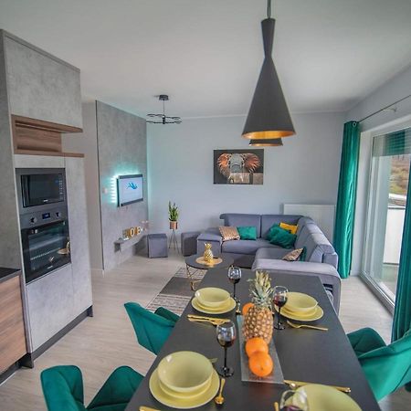 Apartament W Cieplicach Deluxe Jelenia Gora Exterior photo