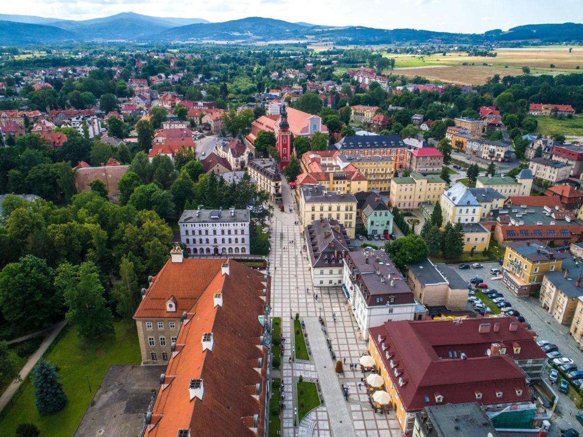 Apartament W Cieplicach Deluxe Jelenia Gora Exterior photo